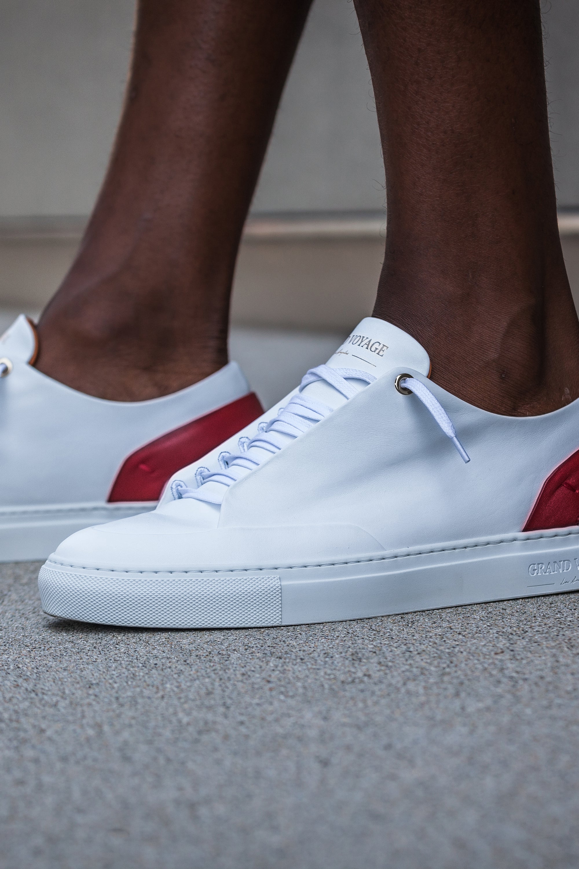 Avedon - White Leather Red Leather